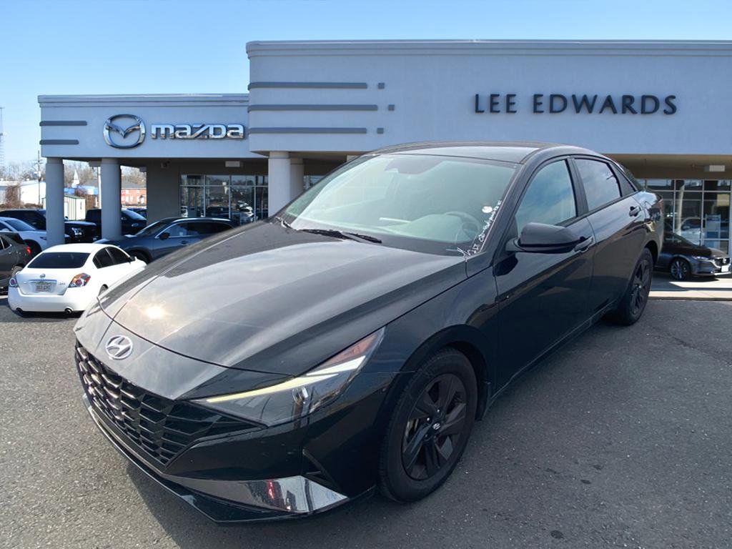 Used 2023 Hyundai Elantra SEL w/ Winter Weather Package