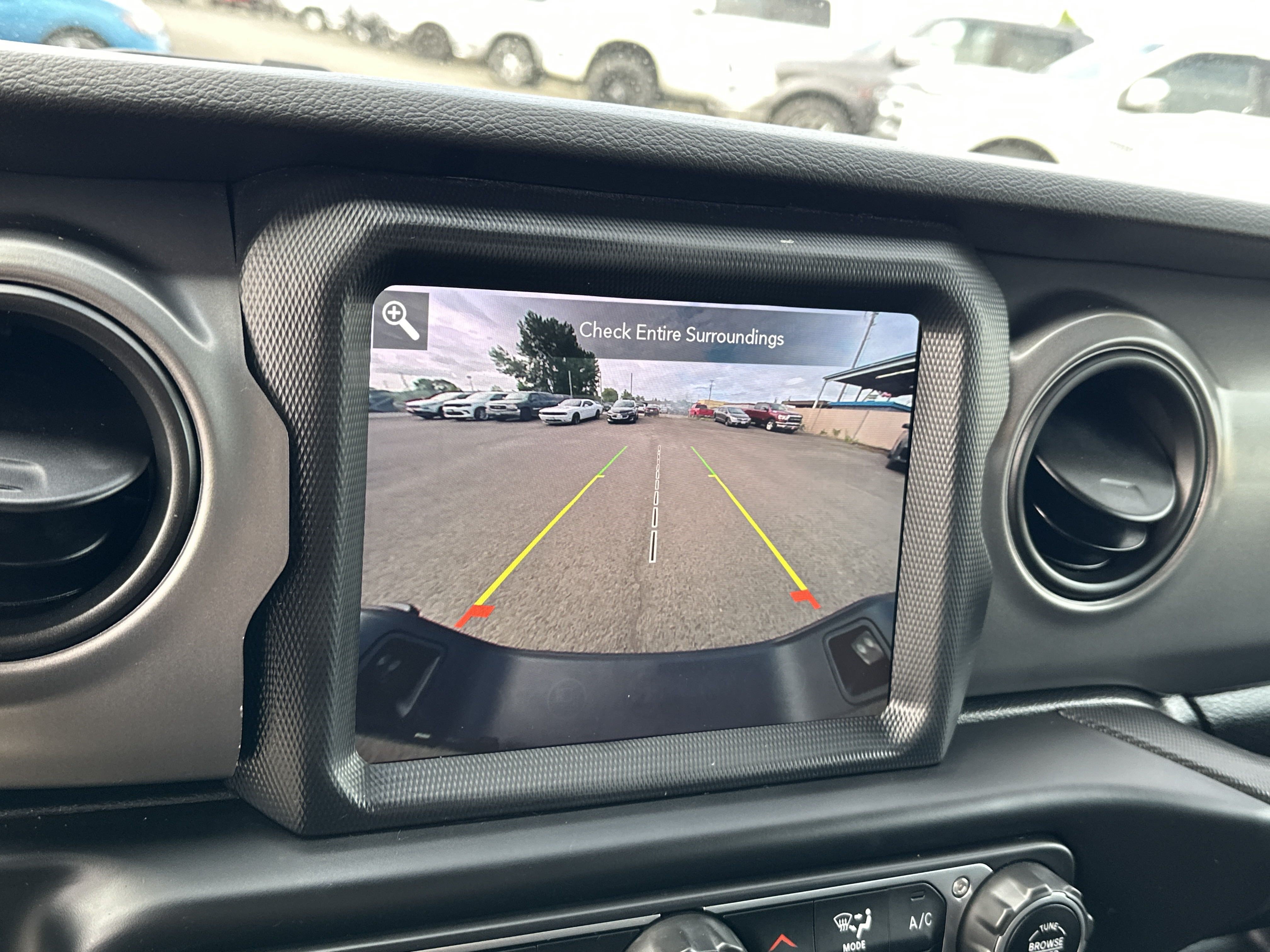 Used 2023 Jeep Gladiator Sport AWD/4WD image 22