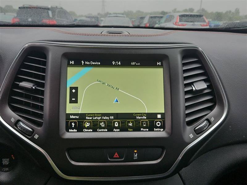 Used 2022 Jeep Cherokee Trailhawk w/ Sun, Sound & Nav Group AWD/4WD image 6