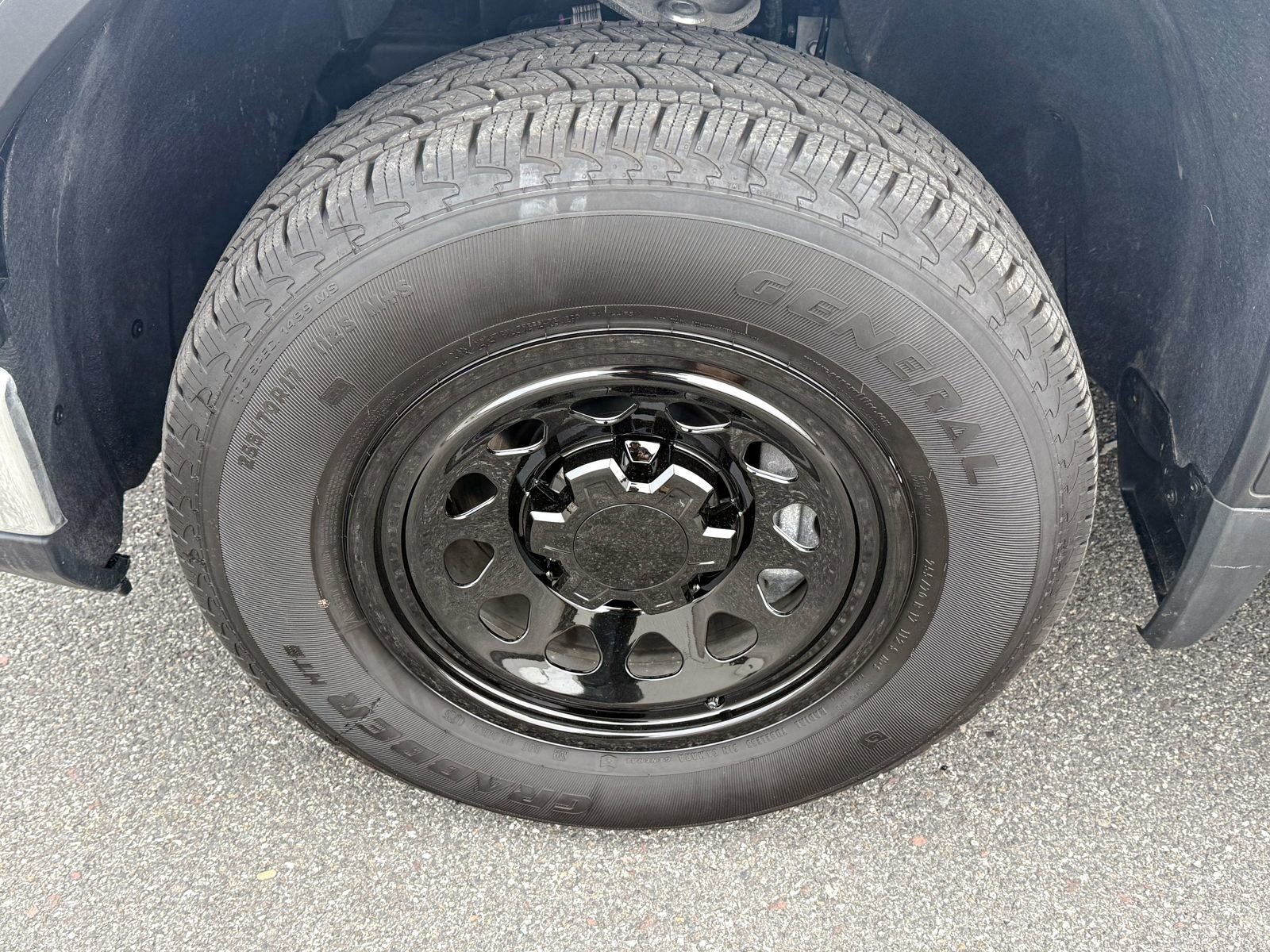 Used 2025 GMC Sierra 1500 Pro w/ Pro Value Package image 11