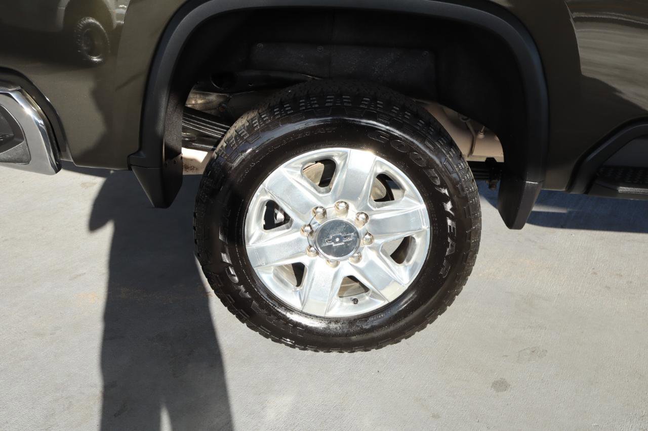 Used 2023 Chevrolet Silverado 2500 LTZ image 5