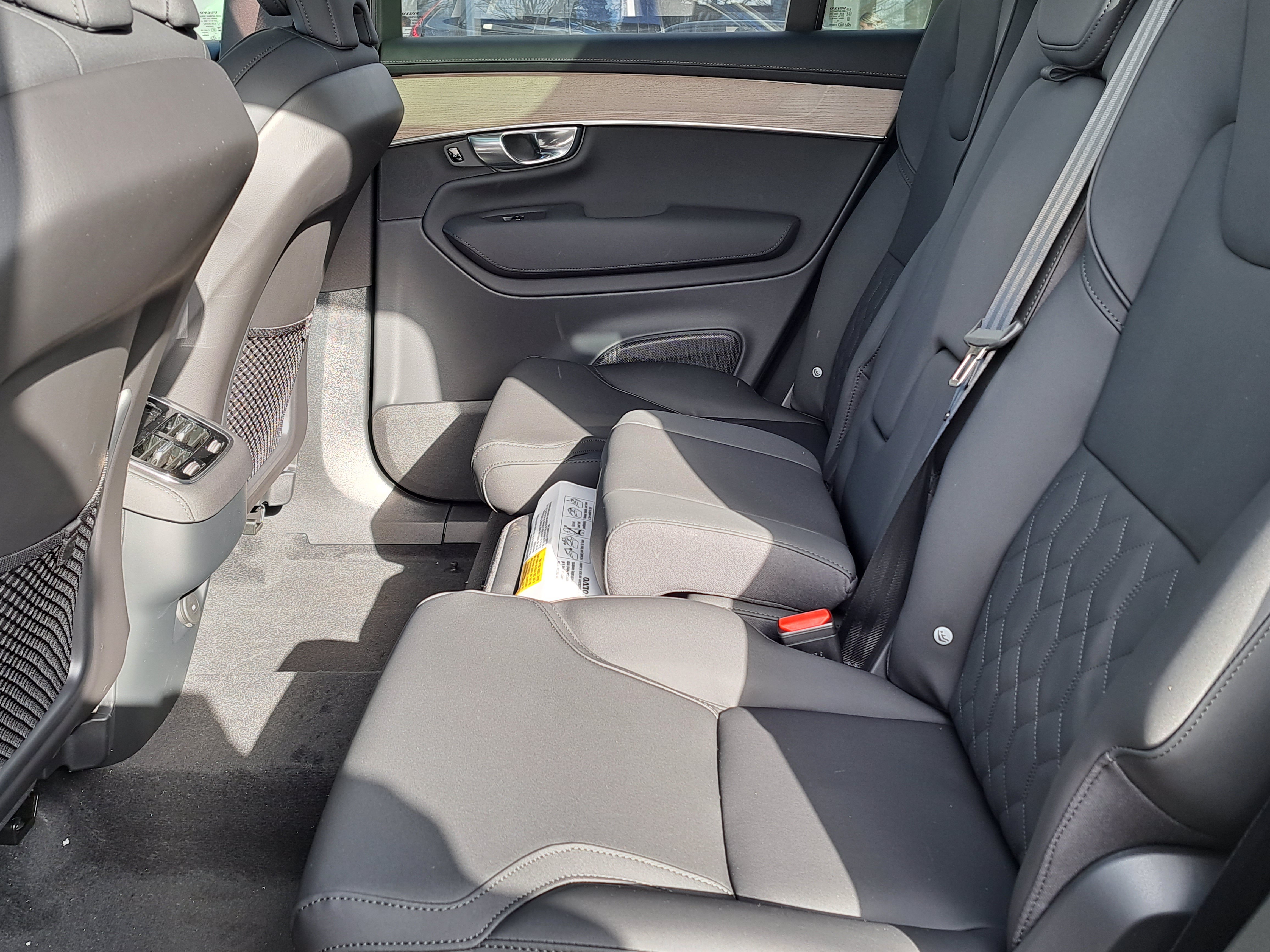 New 2026 Volvo XC90 B6 Plus w/ Protection Package Premier AWD/4WD image 7