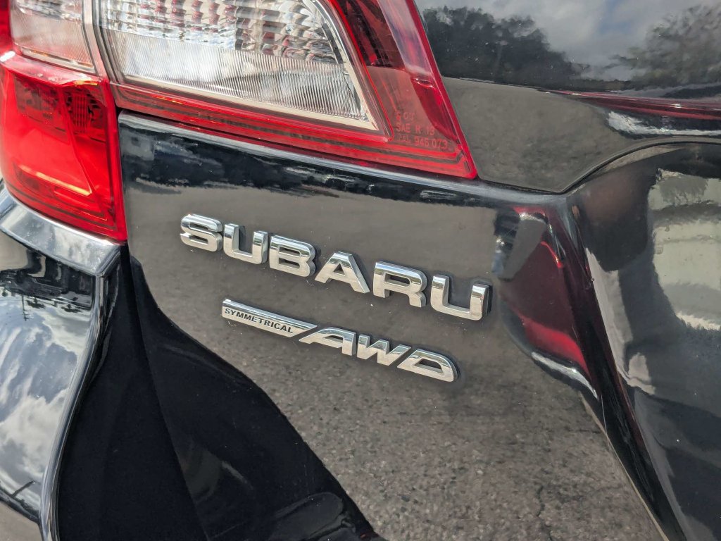Used 2019 Subaru Outback 3.6R Touring AWD/4WD image 16