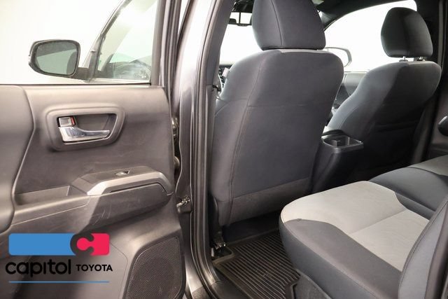 Certified 2020 Toyota Tacoma TRD Off-Road AWD/4WD image 29