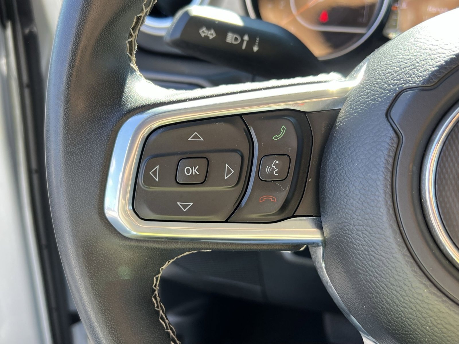 Used 2023 Jeep Gladiator Overland image 33