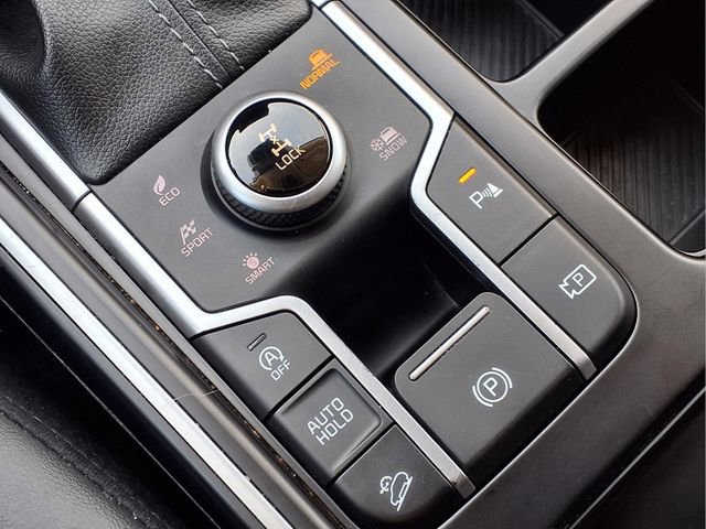 Used 2024 Kia Sorento S image 13