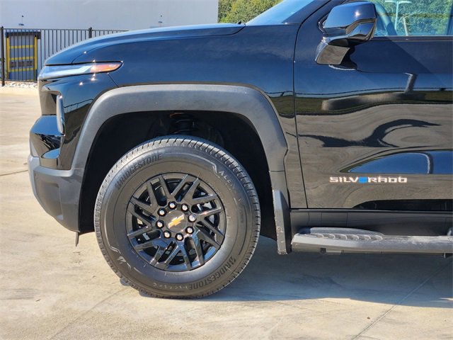 New 2026 Chevrolet Silverado EV LT image 8