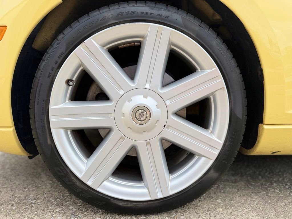Used 2005 Chrysler Crossfire Limited image 17