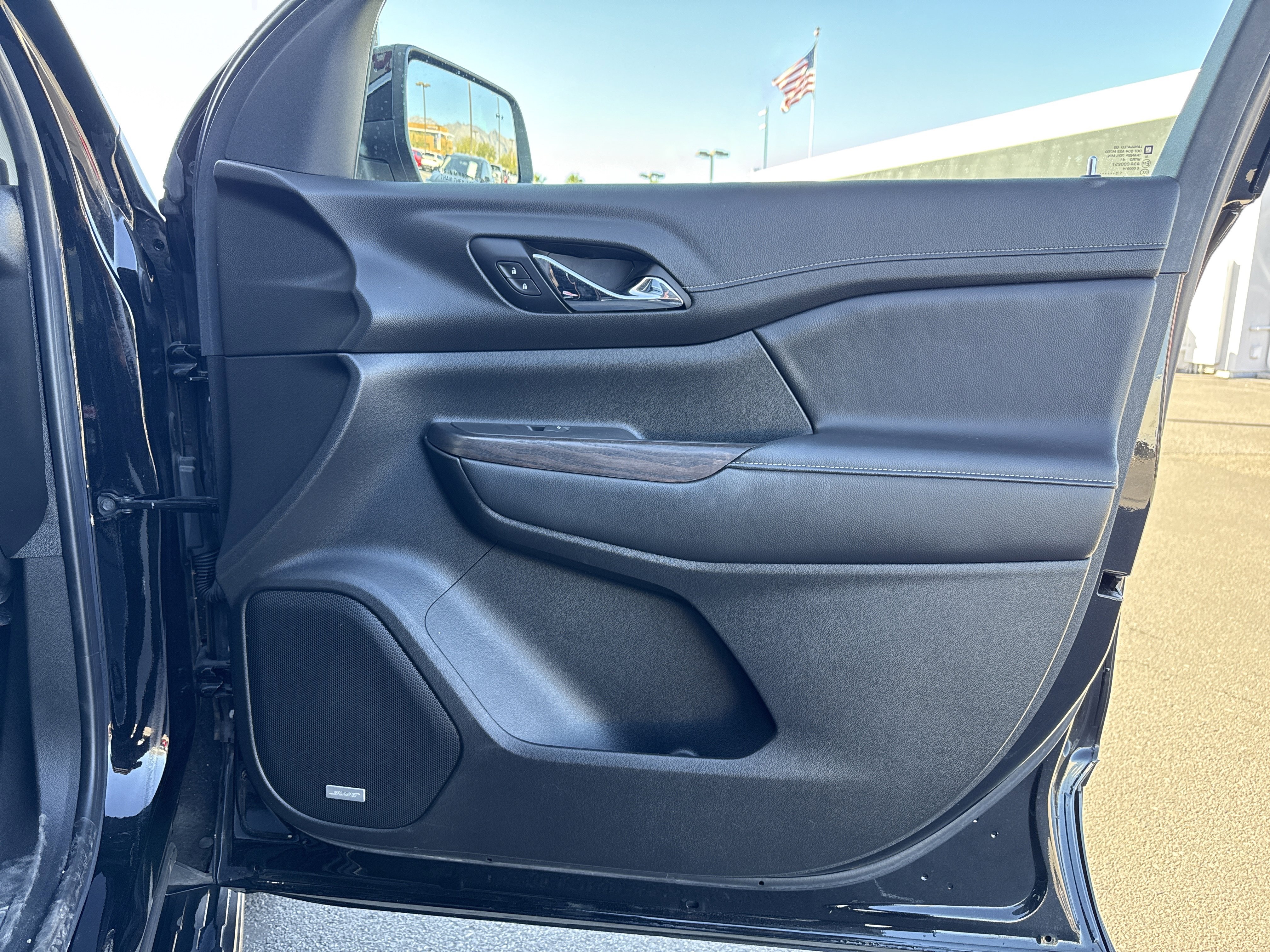 Used 2020 GMC Acadia Denali w/ LPO, 'HIT The Road' Package image 40