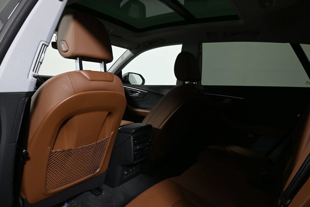 Used 2022 Audi Q8 Premium Plus AWD/4WD image 7