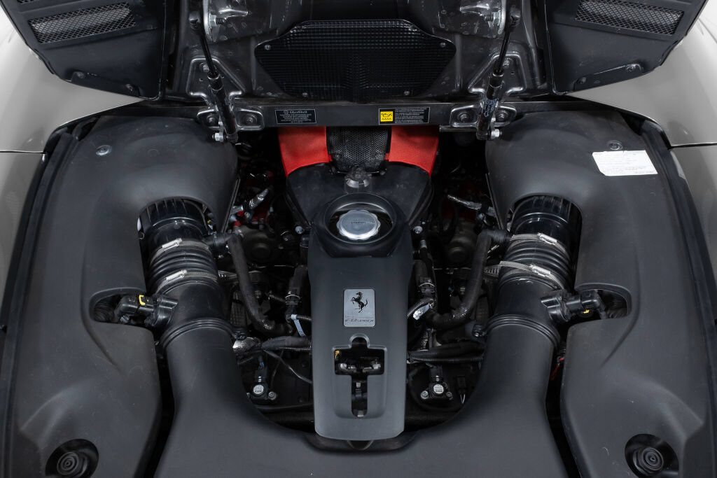 Used 2022 Ferrari F8 Tributo RWD image 20