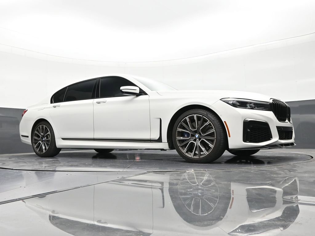 Used 2021 BMW 750i xDrive w/ M Sport Package AWD/4WD image 26