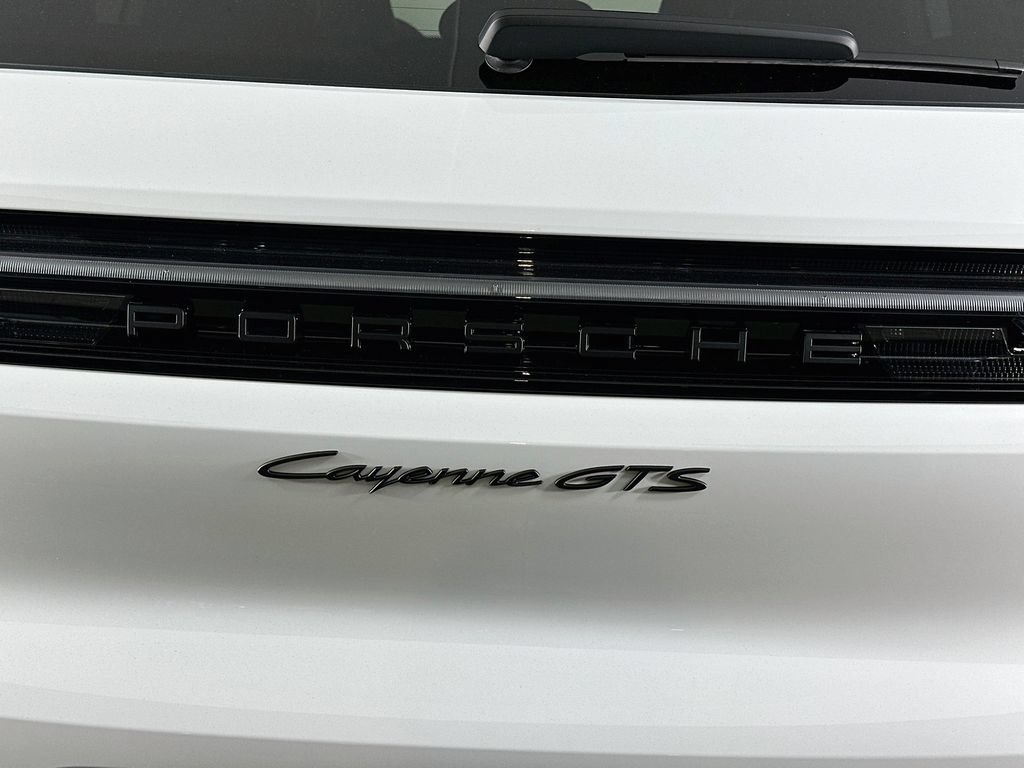 Certified 2026 Porsche Cayenne GTS AWD/4WD image 35