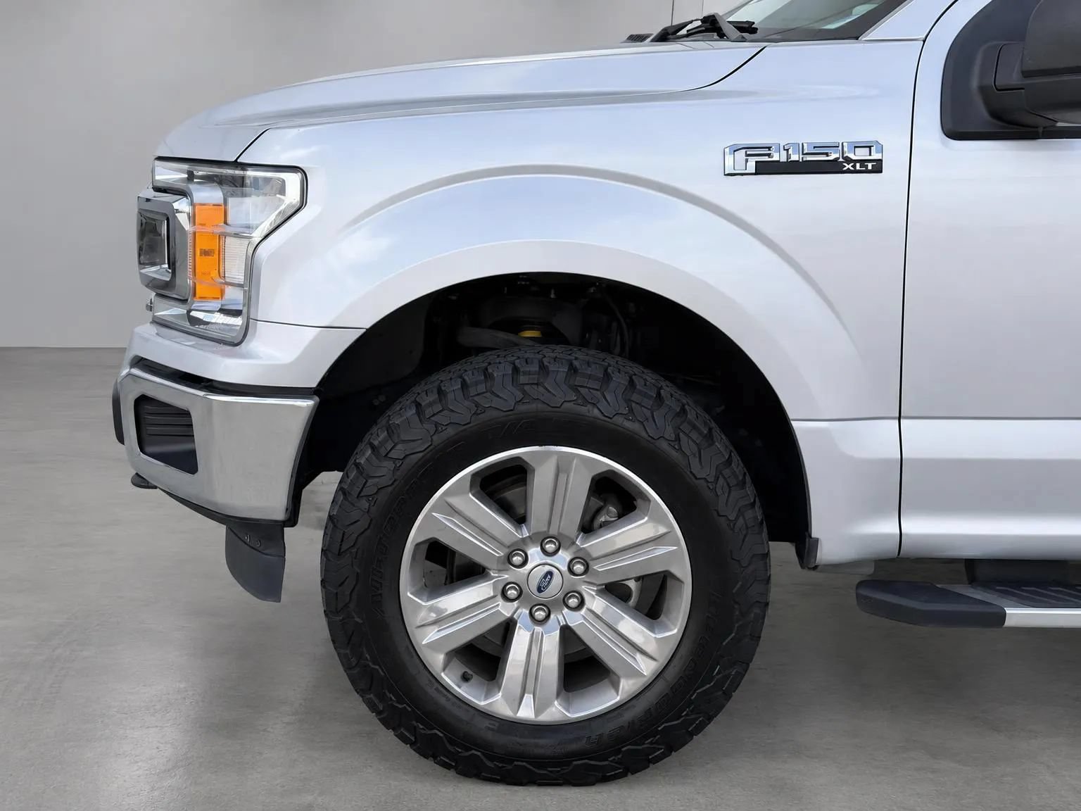 Used 2019 Ford F150 XLT w/ Equipment Group 302A Luxury AWD/4WD image 40