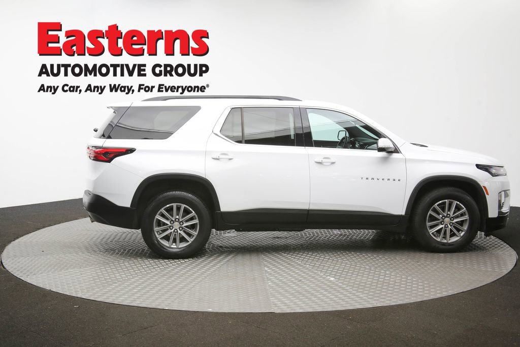 Used 2022 Chevrolet Traverse LT image 47