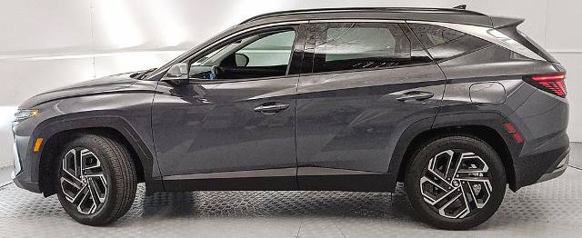 Used 2025 Hyundai Tucson Limited FWD image 5