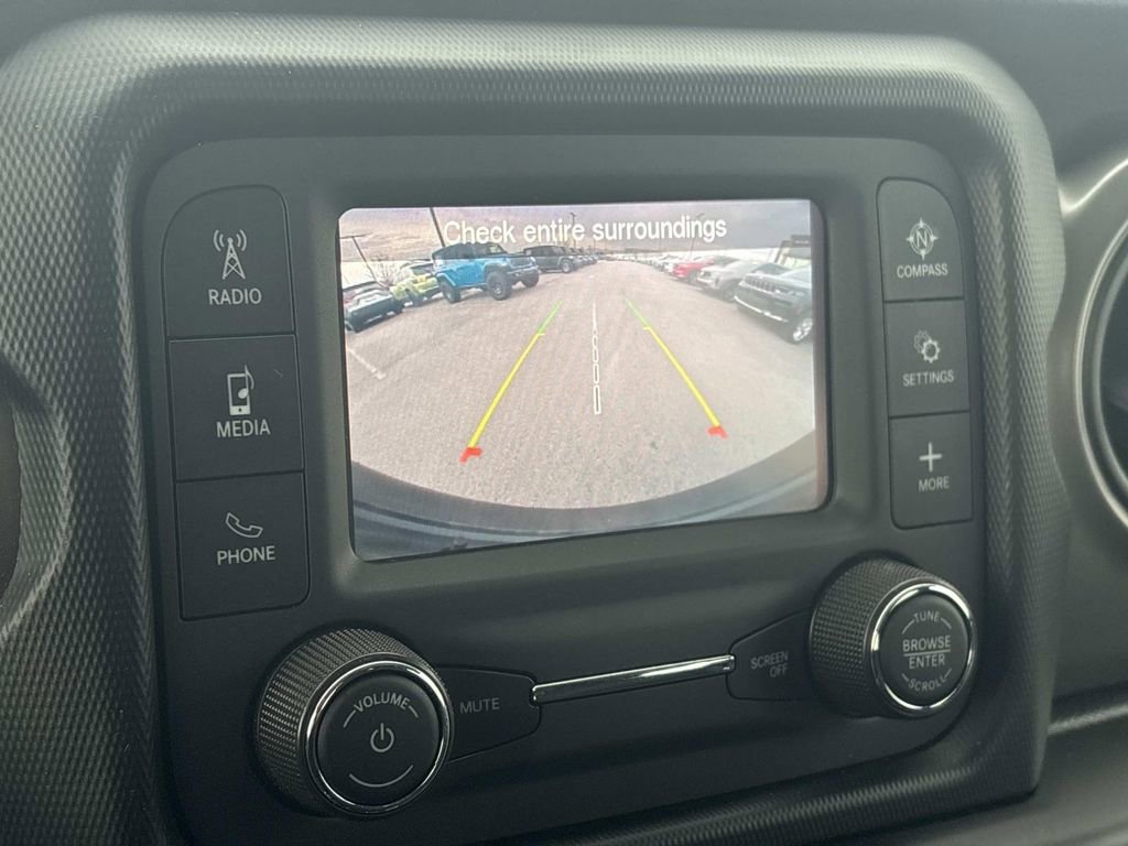 Used 2021 Jeep Wrangler Unlimited Sport image 32