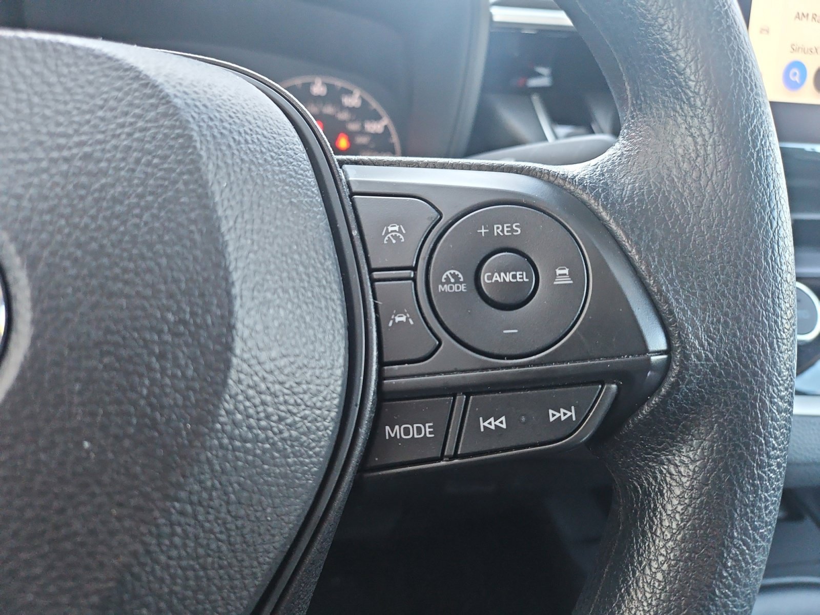 Used 2025 Toyota Corolla LE w/ LE Premium Package FWD image 29