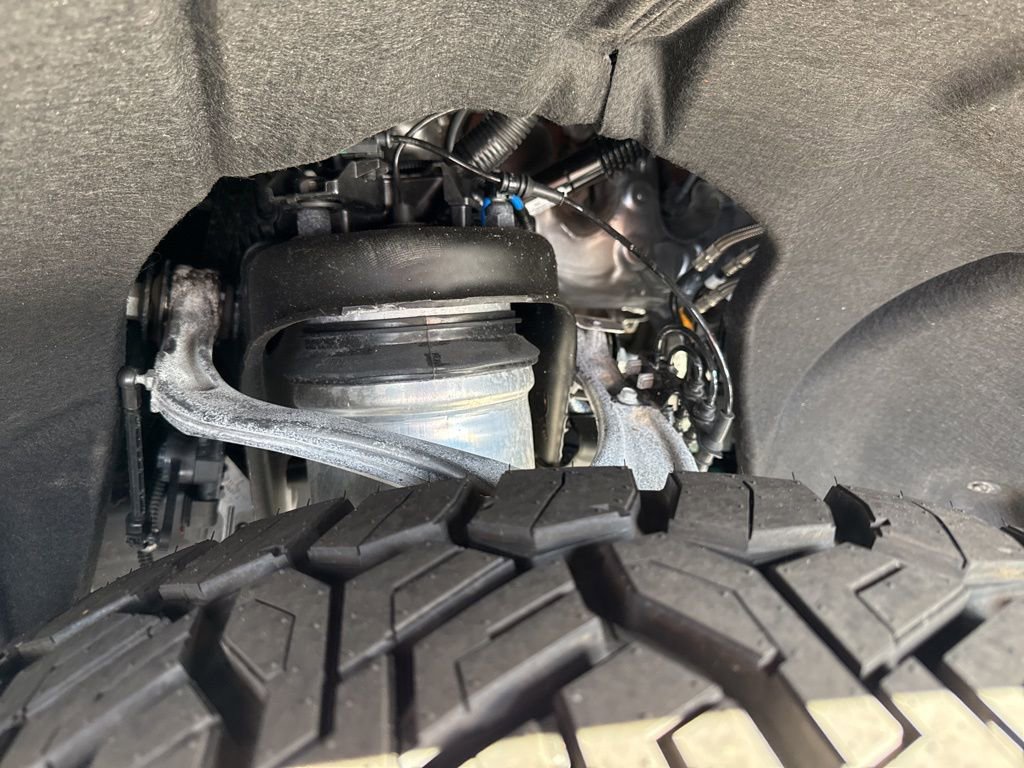 Used 2026 Cadillac Escalade Sport w/ Touring Package image 10