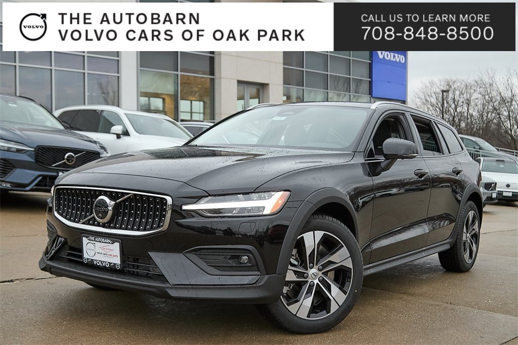 New 2026 Volvo V60 B5 Cross Country Plus w/ Climate Package
