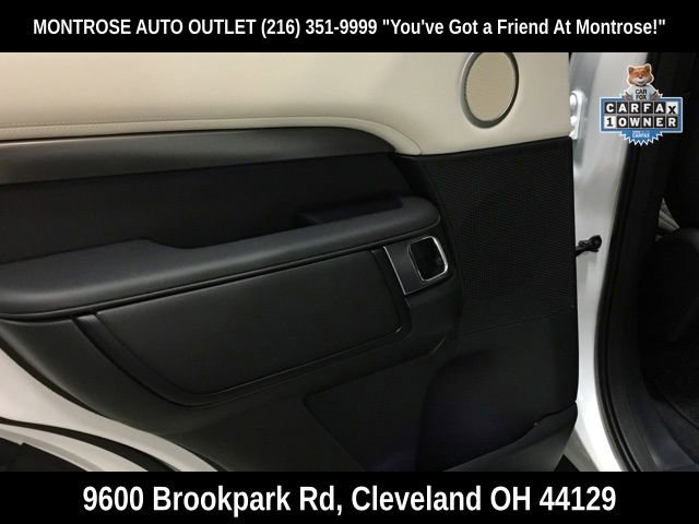 Used 2024 Land Rover Discovery Metropolitan Edition image 25