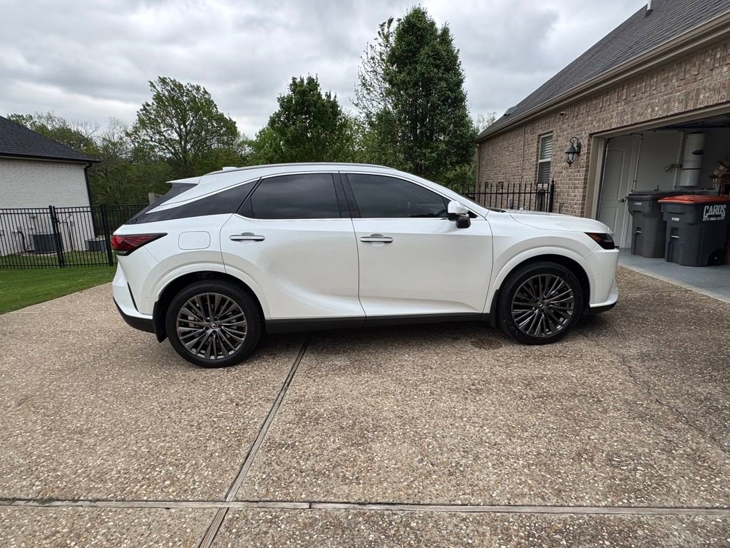 Used 2025 Lexus RX 450h AWD w/ Convenience Package image 3