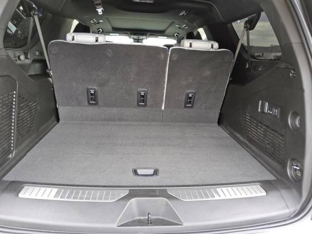 Used 2025 Chevrolet Suburban Premier AWD/4WD image 10