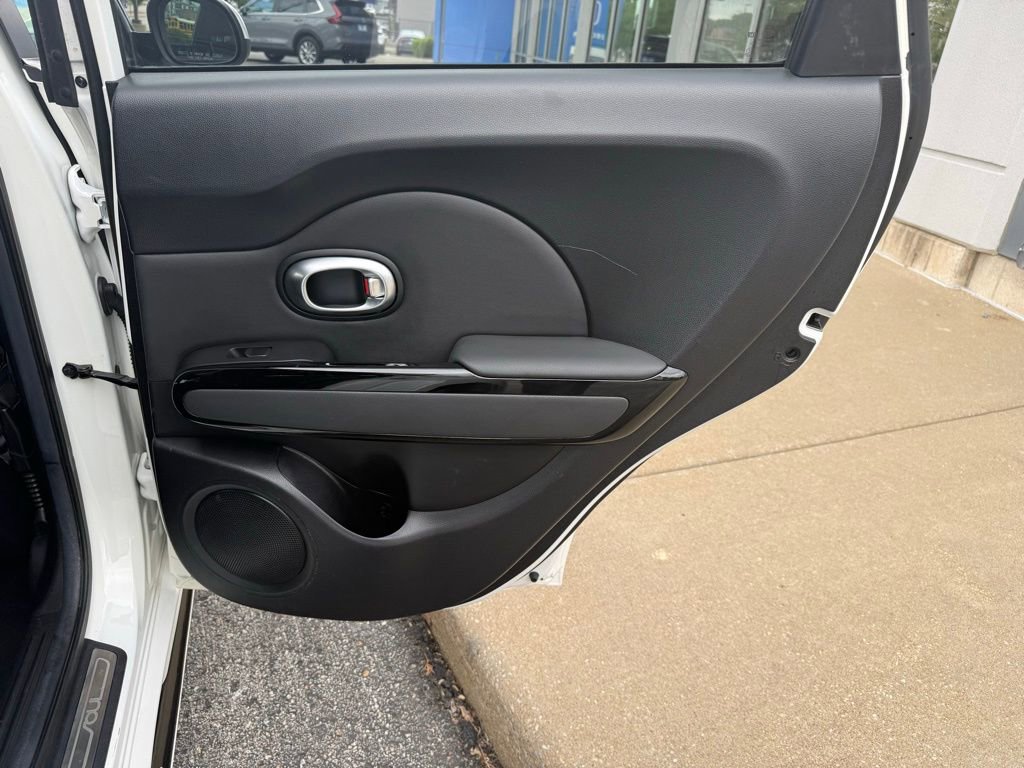 Used 2016 Kia Soul + w/ Soulful Package FWD image 37