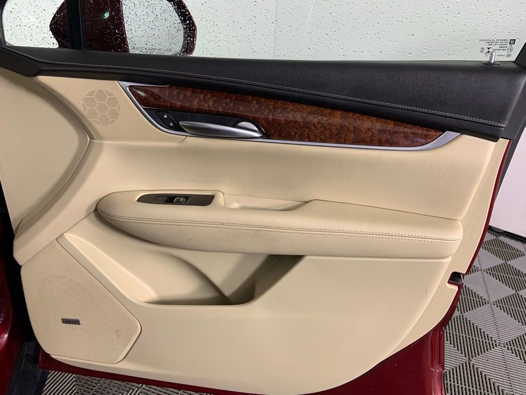 Used 2018 Cadillac XT5 Luxury w/ Driver Awareness Package FWD image 15