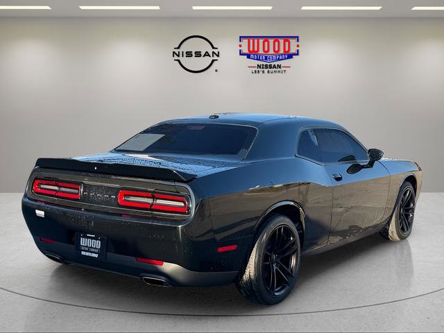 Used 2021 Dodge Challenger SXT image 7