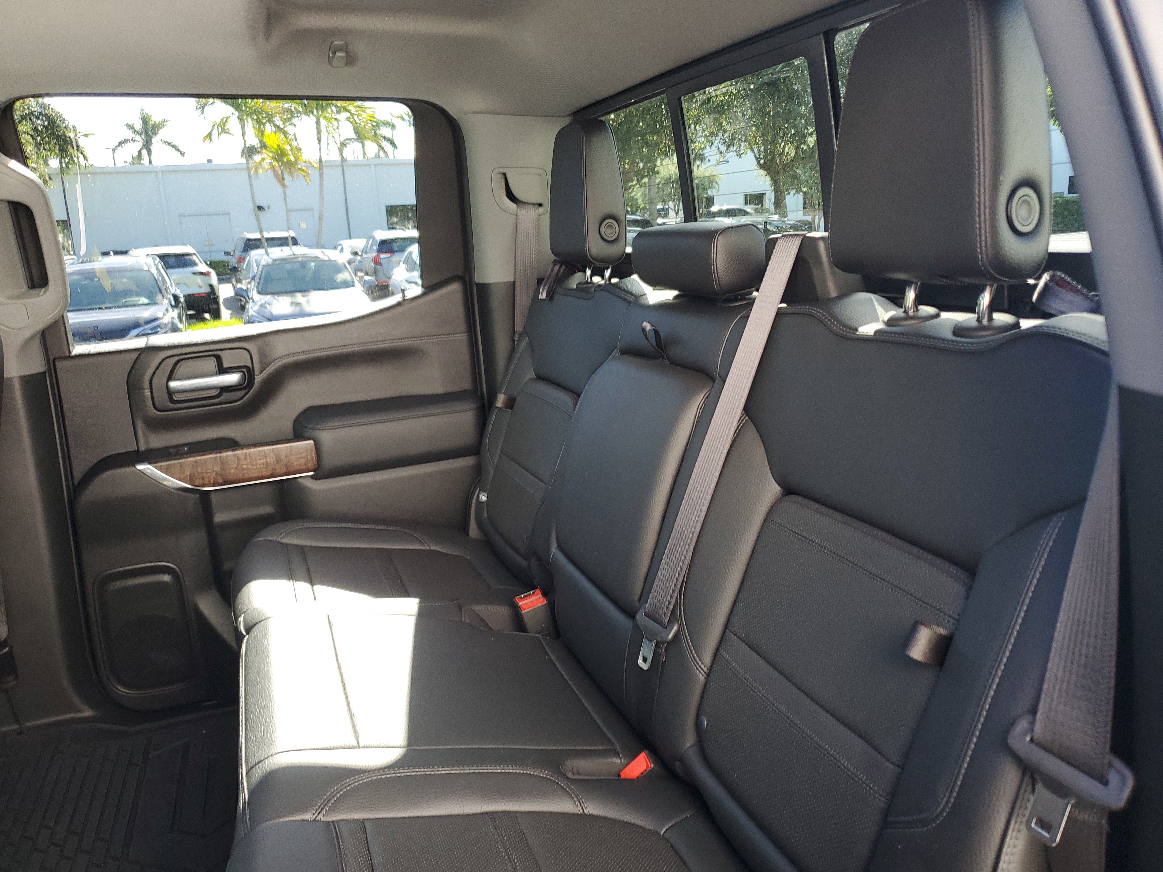 Used 2022 GMC Sierra 1500 Denali w/ Denali Premium Package AWD/4WD image 11
