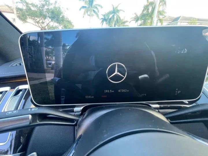 Used 2022 Mercedes-Benz S 580 4MATIC Sedan w/ Rear Seat Package image 9