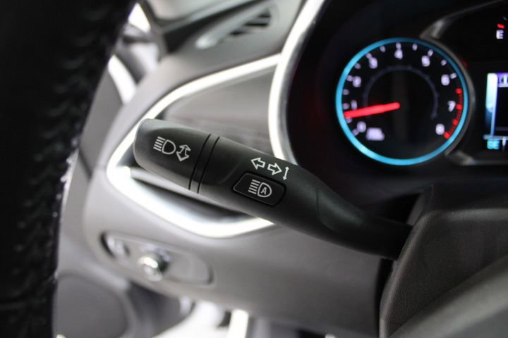 Used 2018 Chevrolet Malibu Premier w/ Premier Sun and Wheel Package image 40