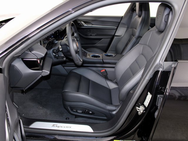 New 2025 Porsche Taycan image 5