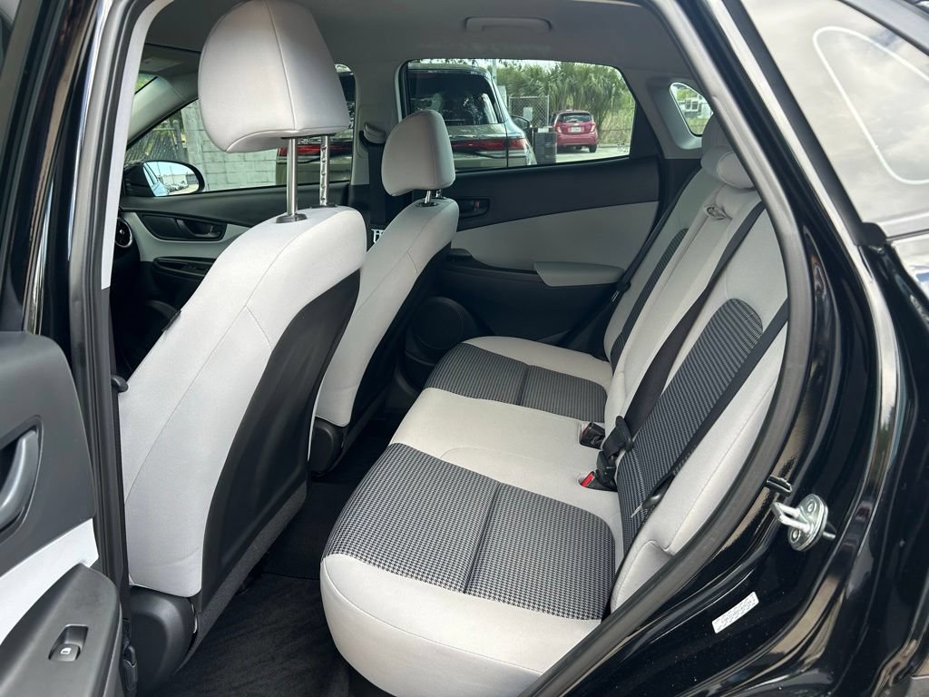 Used 2023 Hyundai Kona SE w/ Cargo Package FWD image 51