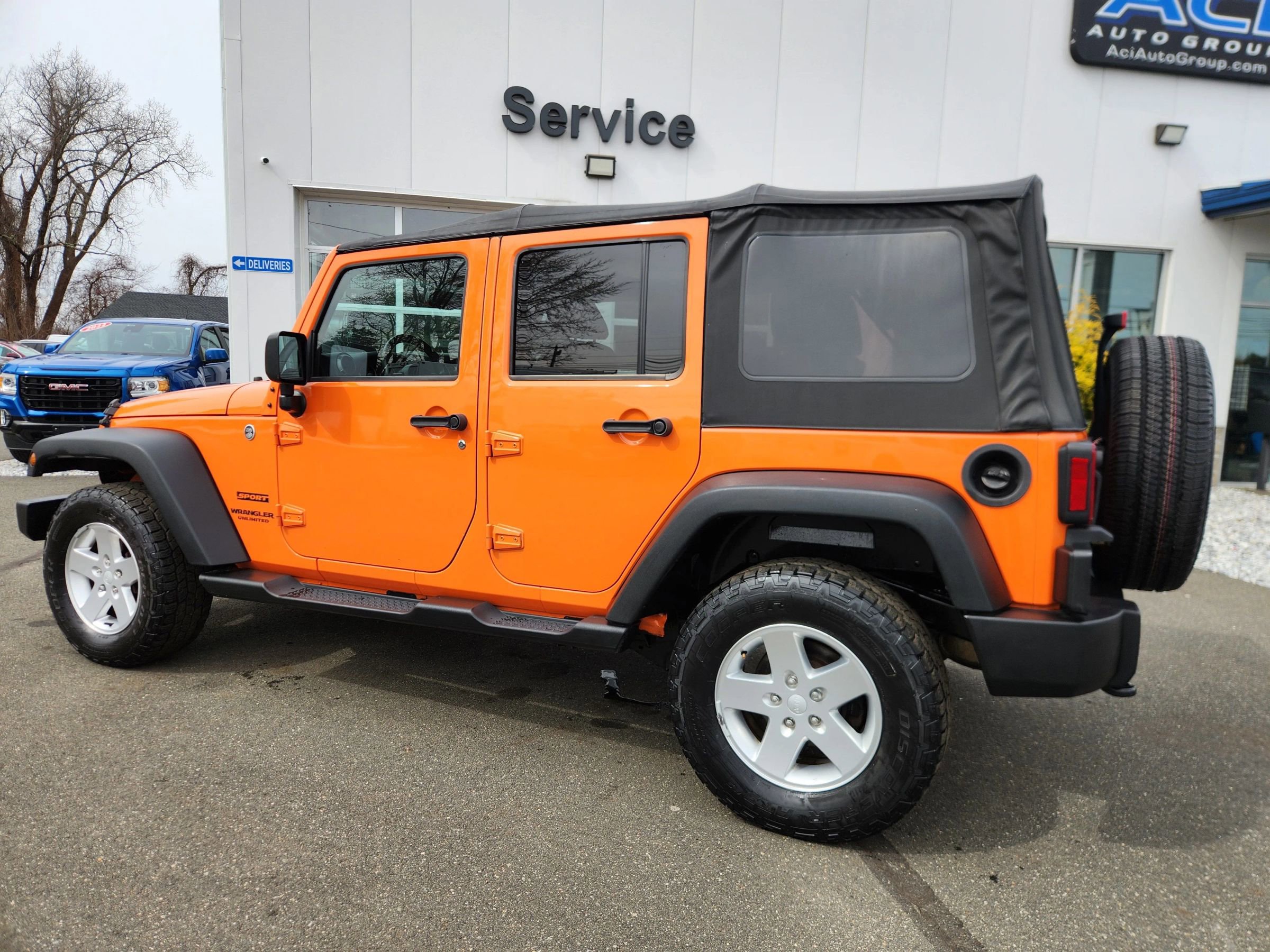 Used 2013 Jeep Wrangler Unlimited Sport AWD/4WD image 11