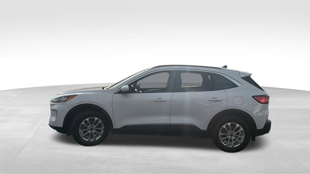 Used 2020 Ford Escape SE image 4