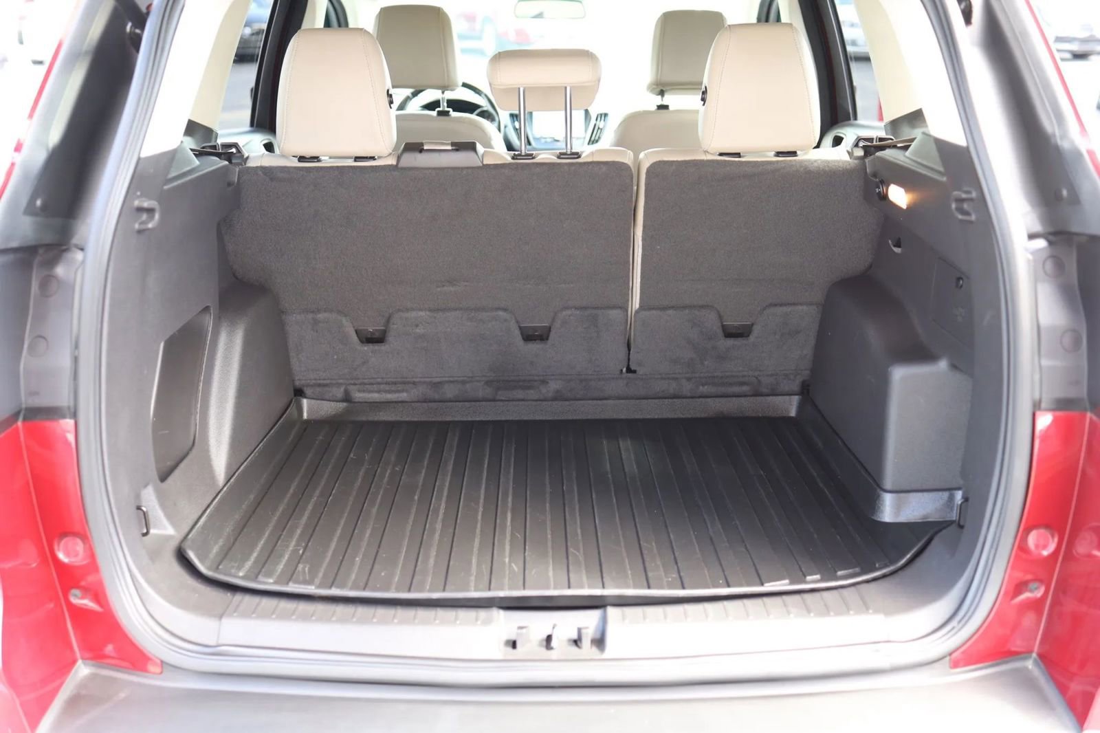 Used 2017 Ford Escape SE w/ SE Leather Comfort Package image 32