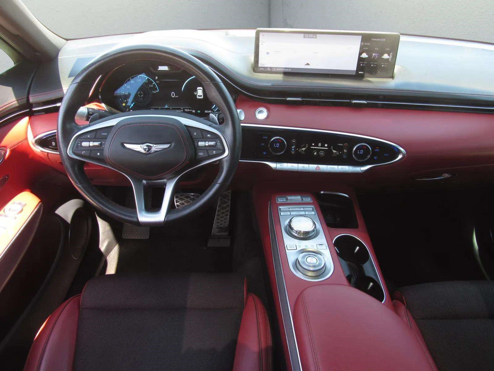 Used 2023 Genesis GV70 2.5T w/ Sport Prestige Package AWD/4WD image 17