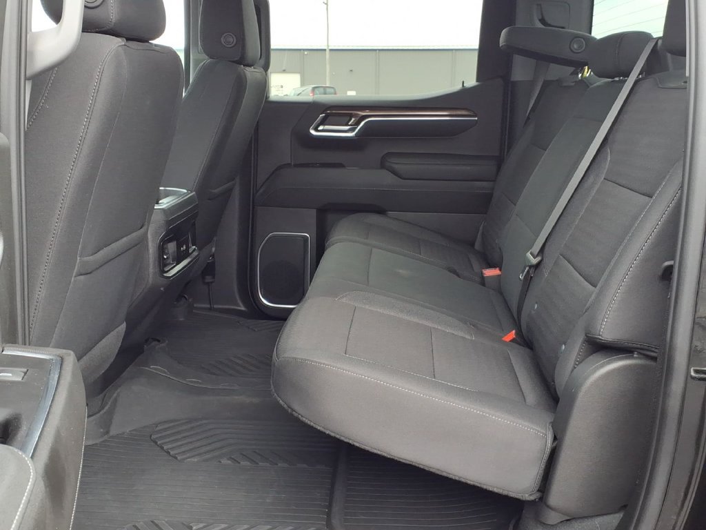 Used 2022 Chevrolet Silverado 1500 LT AWD/4WD image 8