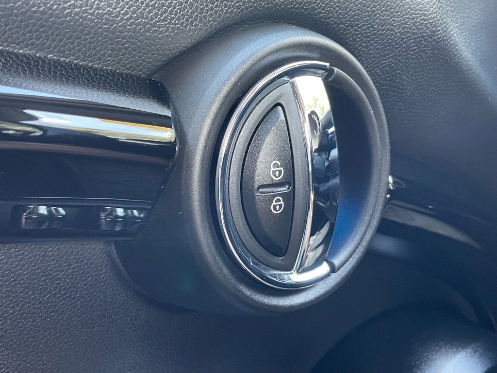 Used 2021 MINI Cooper S w/ 6.5" Touchscreen Package image 20