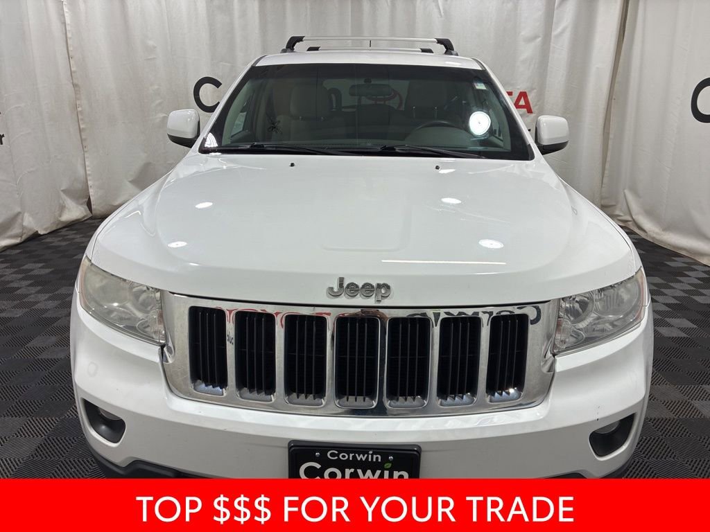 Used 2013 Jeep Grand Cherokee Laredo w/ Laredo E Group AWD/4WD image 2