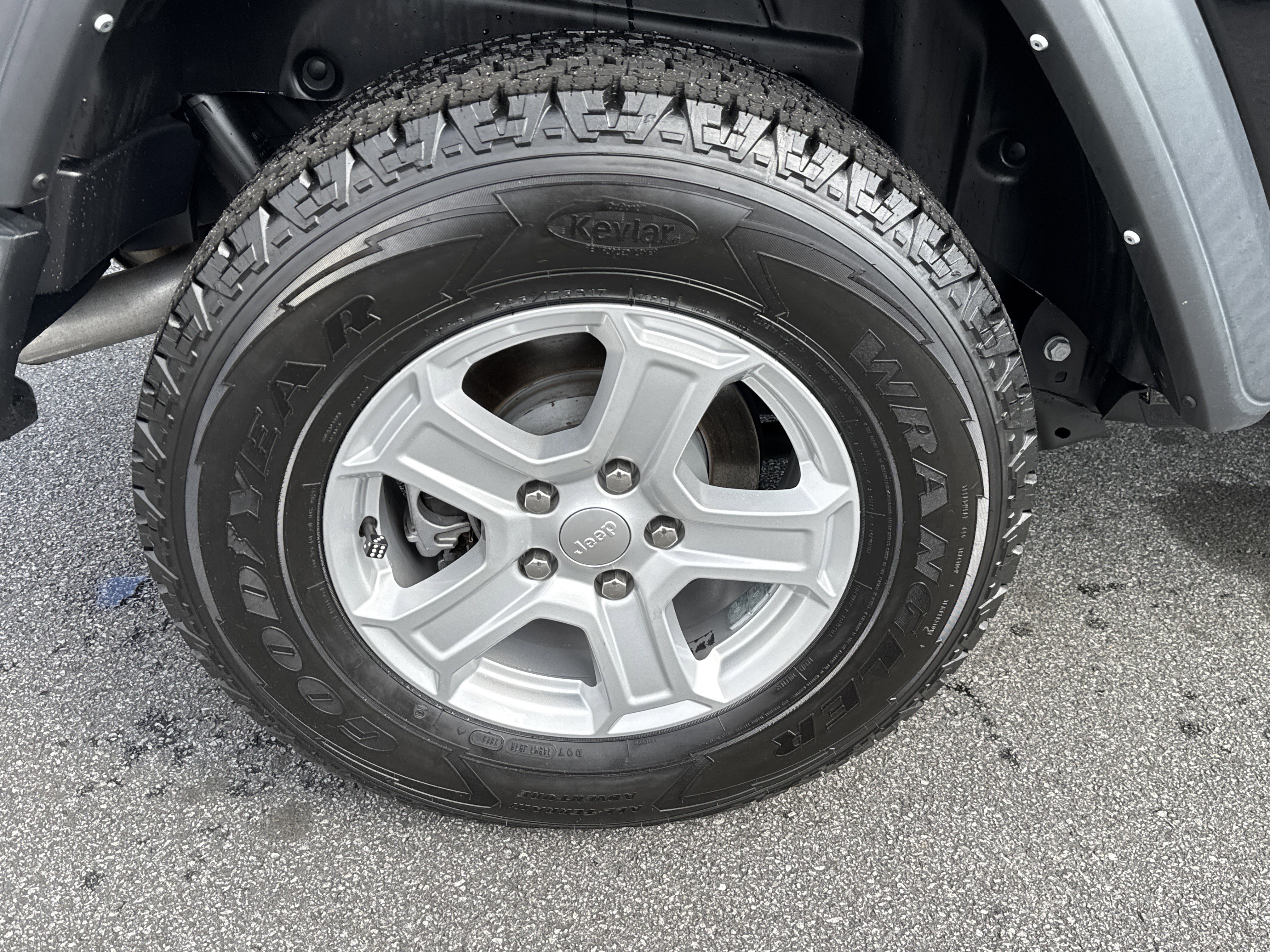 Used 2022 Jeep Wrangler Sport S image 19