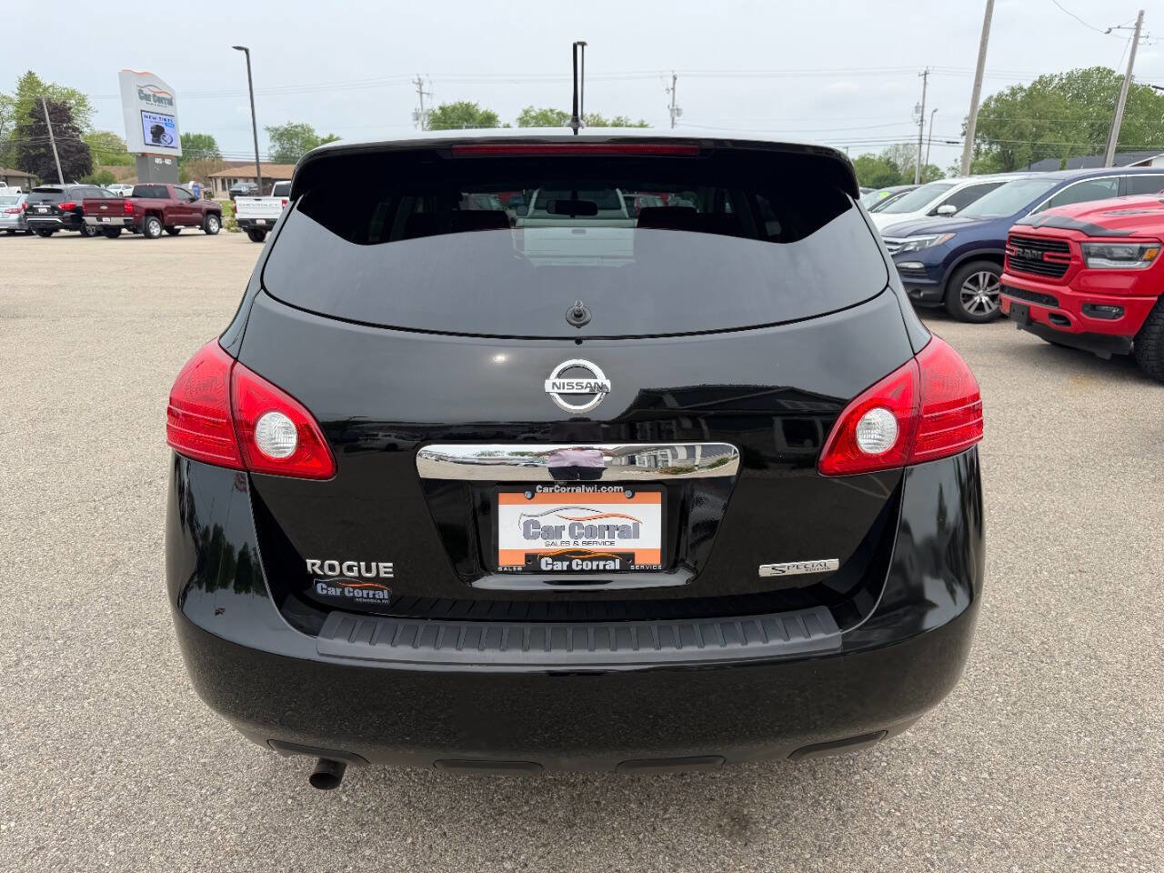 Used 2013 Nissan Rogue S w/ Special Edition Pkg FWD image 4