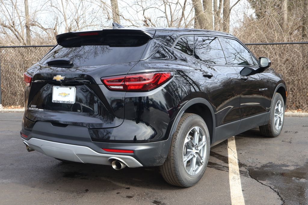 Used 2023 Chevrolet Blazer LT w/ Driver Confidence Package AWD/4WD image 8