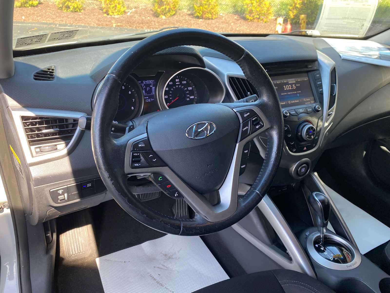 Used 2013 Hyundai Veloster RE:MIX Edition FWD image 15