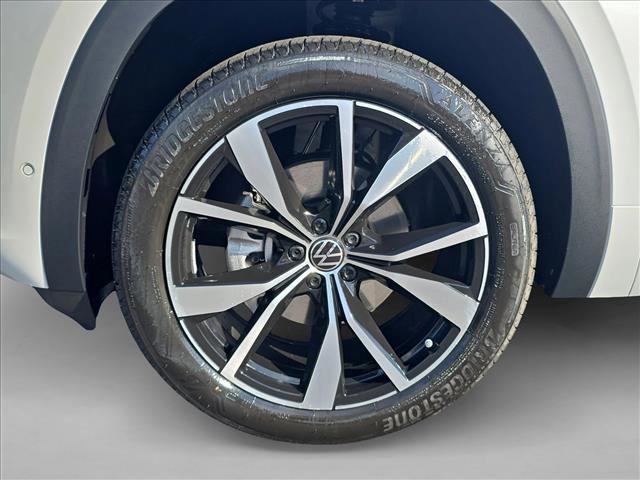 New 2026 Volkswagen Atlas SEL Premium R-Line image 10
