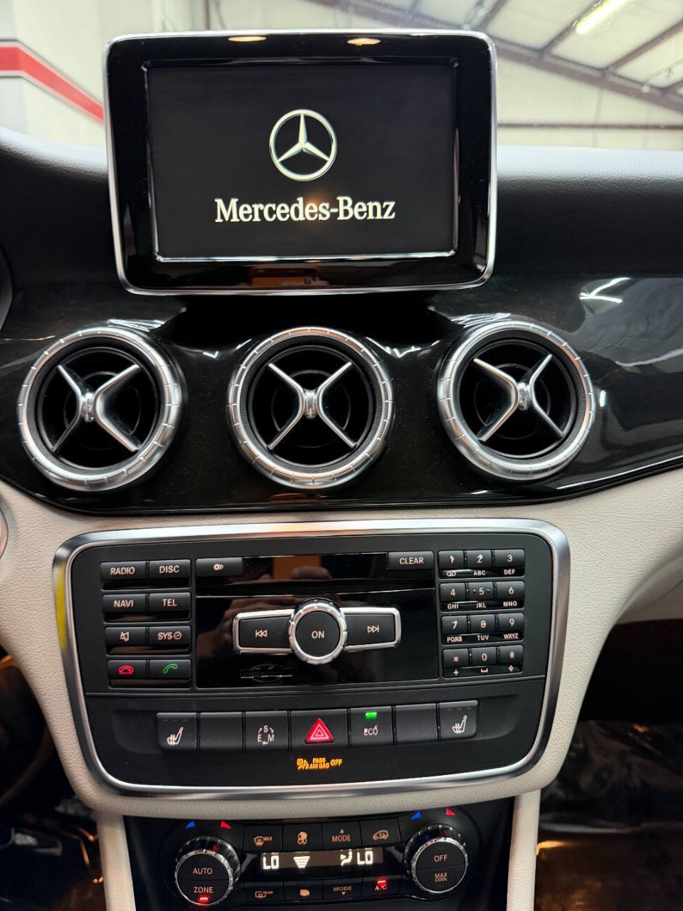 Used 2014 Mercedes-Benz CLA 250 image 27