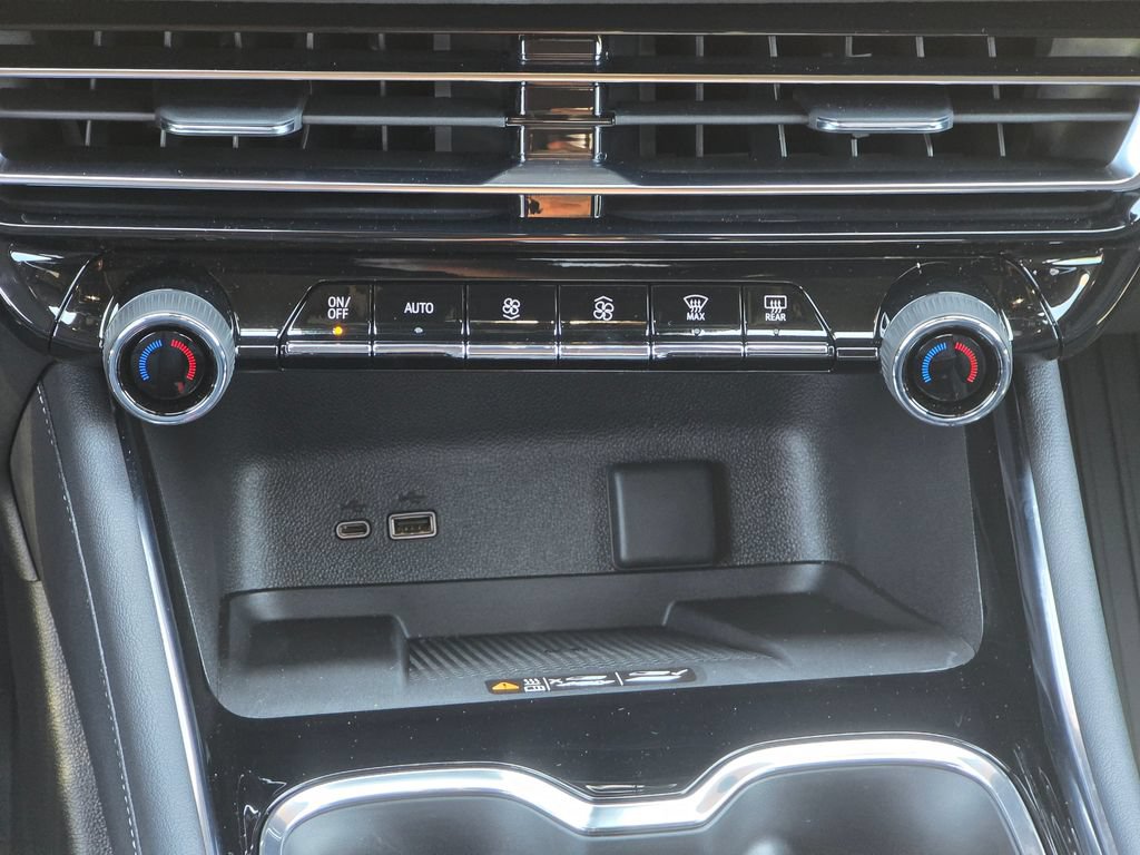 New 2026 Chevrolet Traverse LT w/ Driver Confidence Package FWD image 32