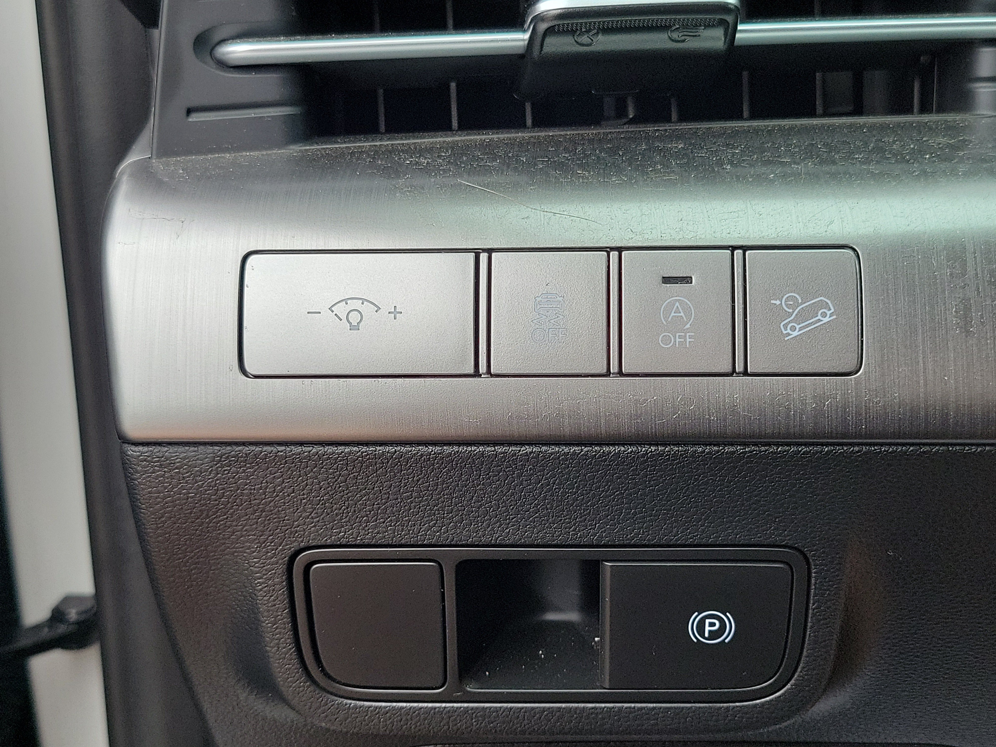 Certified 2026 Hyundai Kona SE FWD image 14